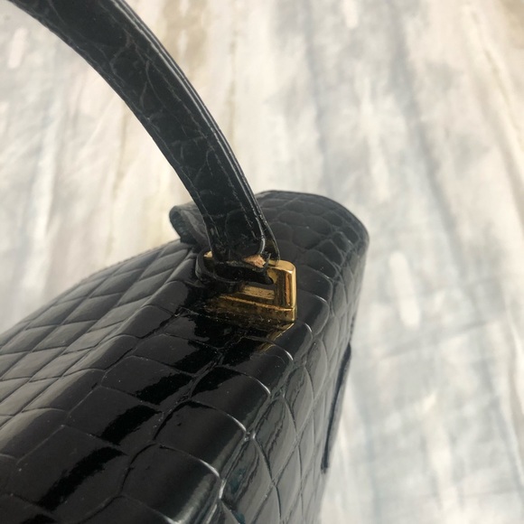 Vintage Gianni Versace Diana bag. - Picture 8 of 10